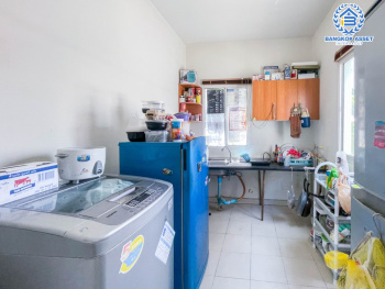 บ้านเดี่ยวมือสอง นนทบุรี ม.ภัสสร14 บางใหญ่ เนื้อที่กว้างขวางมากถึง 52.90 ตร.ว. ฟังก์ชัน 3 ห้องนอน 2 ห้องน้ำ 1 ที่จอดรถ บ้านสภาพสวย พร้อมเข้าอยู่ โครงการอยู่ติดถนนใหญ่ เข้า-ออกสะดวก ใกล้เซ็นทรัลเวสต์เกต เดินทางเพียง 10 นาทีถึงจุดขึ้นทางด่วน "ศรีรัช" จองเลย!...